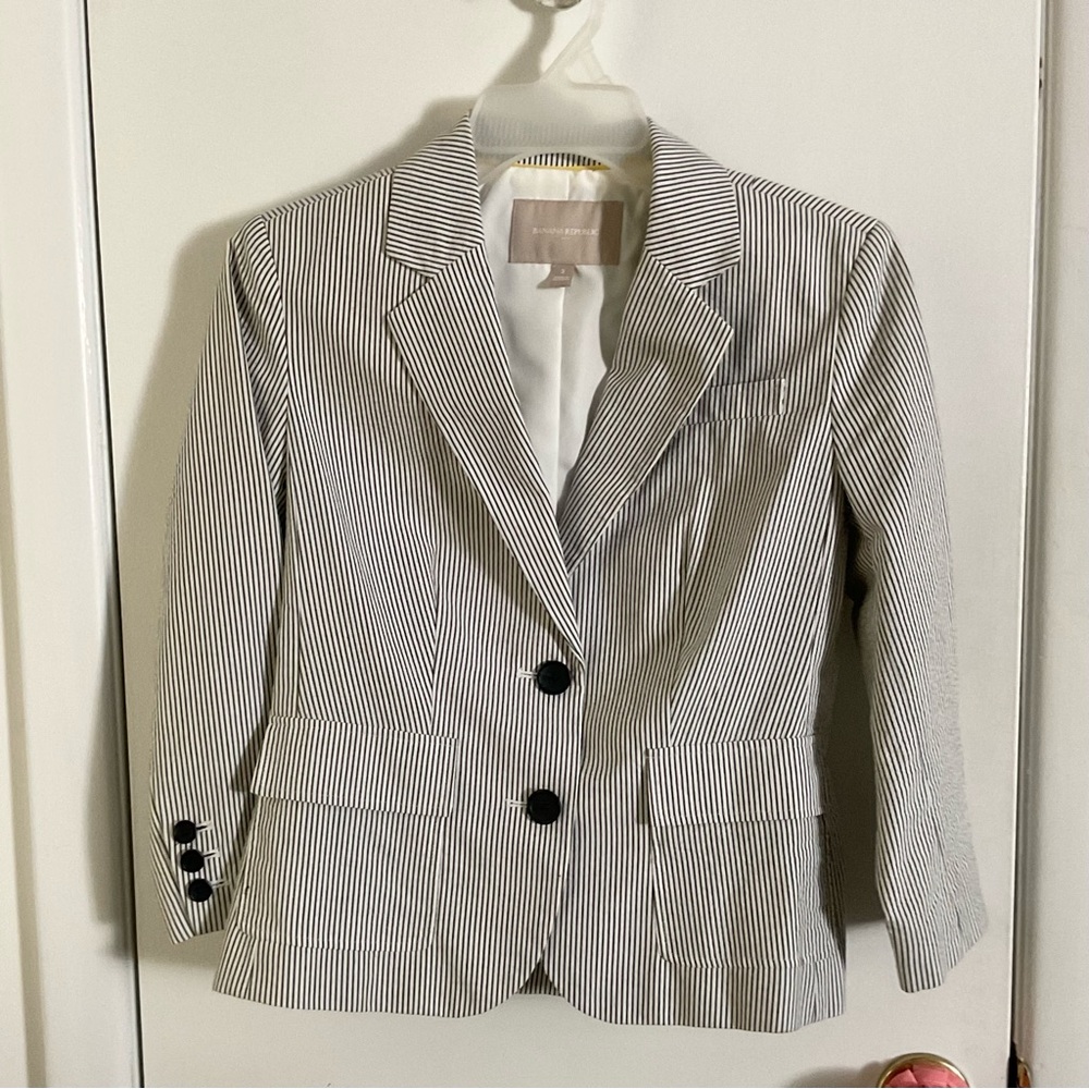 Banana Republic Women’s 3/4 Sleeve Cotton Blazer
